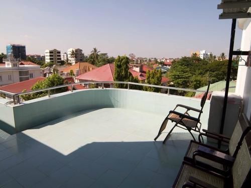 Majesty Hotel Yangon Exterior photo
